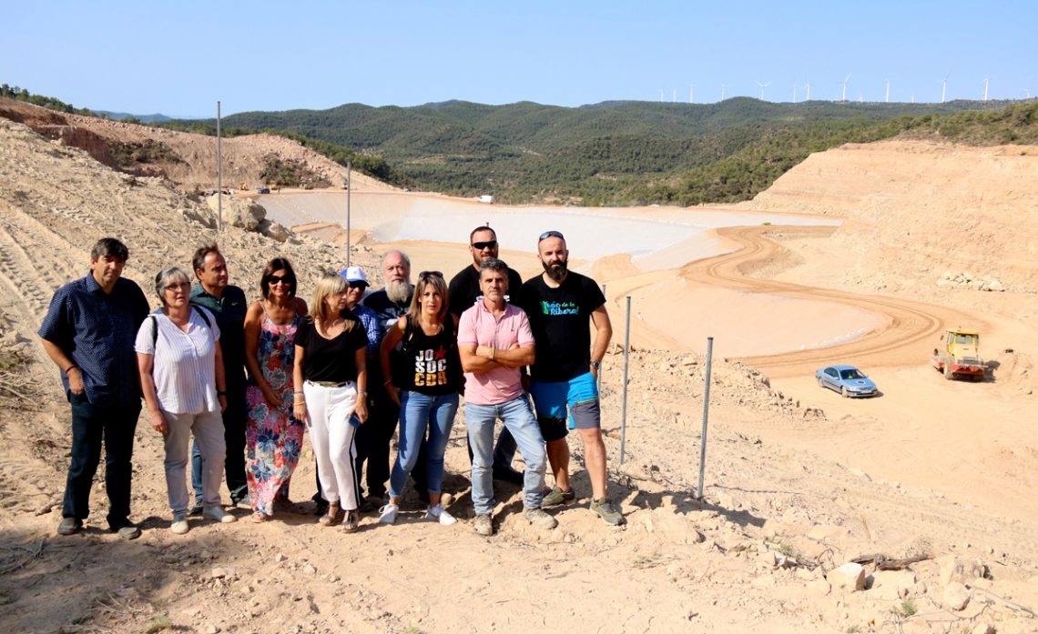 Els alcaldes contraris a l’abocador de Riba-roja se senten enganyats i decebuts pel Govern