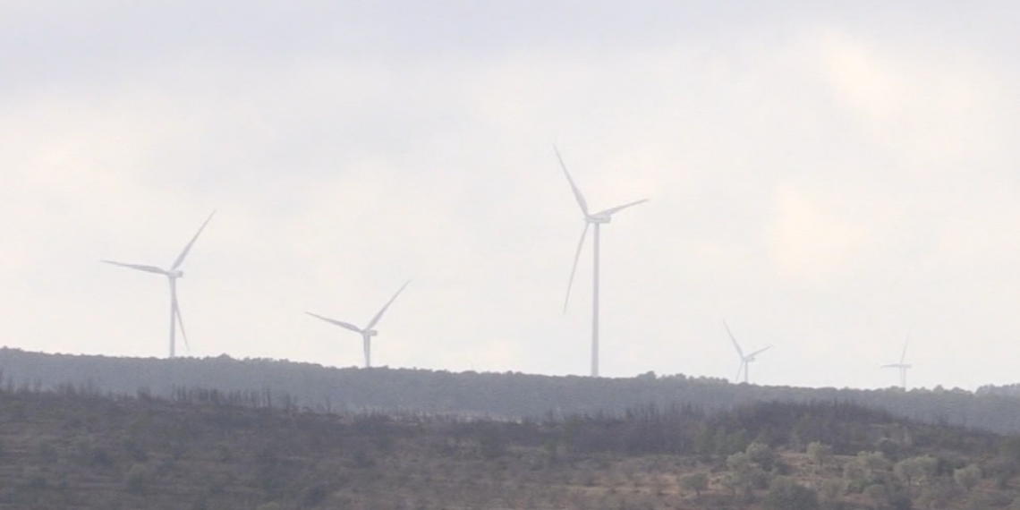 Indignació a la Terra Alta per l’avanç en la tramitació de dos nous parcs eòlics a Benifallet i Prat de Comte