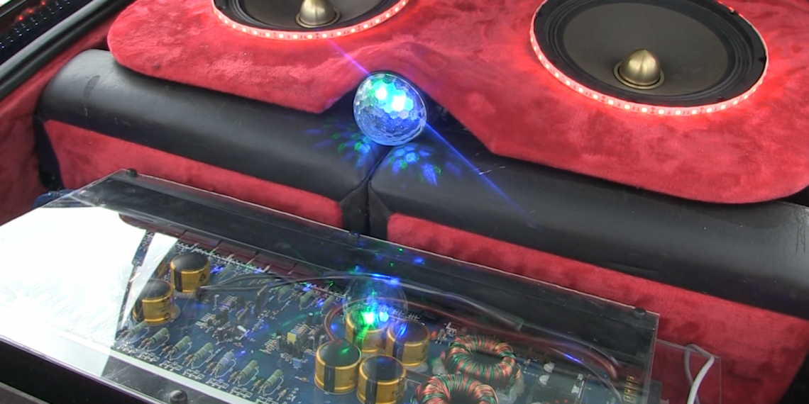 Prop de 200 vehicles prenen part en el Tortosa Motor Festival