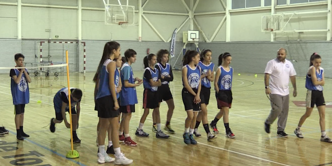 Prop d’una trentena de jugadors participen a Tortosa en les jornades de tecnificació personalitzades