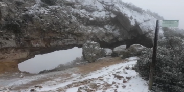 La neu emblanquina la serra del Montsià