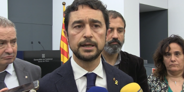 Territori estudiarà condicionar els horaris de circulació dels camions de l’abocador de Riba-roja