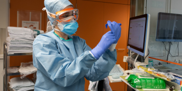 L’Ebre suma vuit casos nous i acumula 41 positius per coronavirus