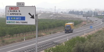 Camions sense restriccions a l’N-340 pel coronavirus