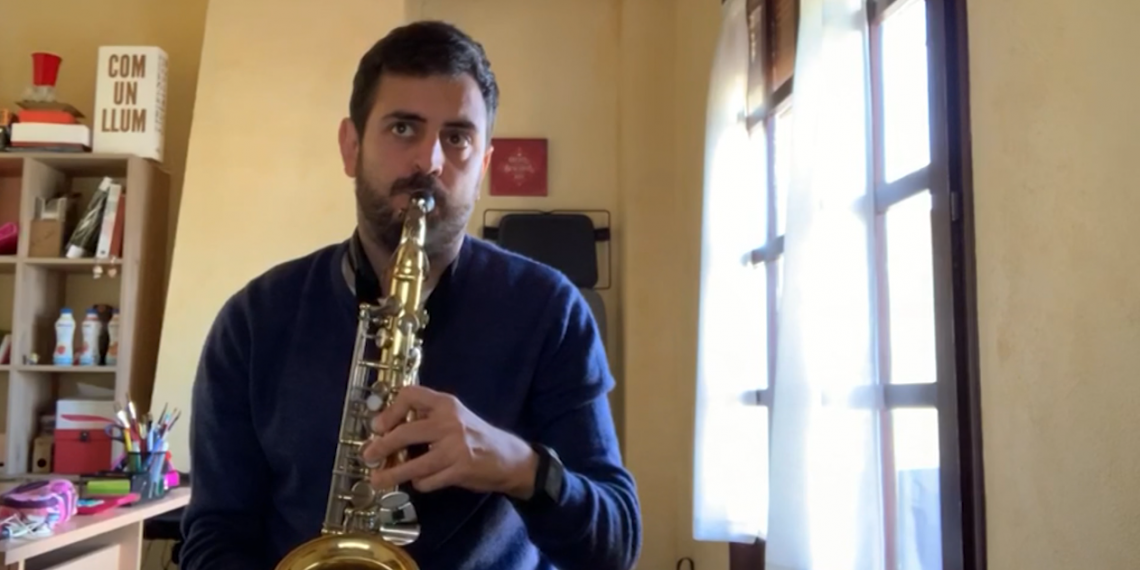 Ginestar combat el confinament a ritme de pasdoble