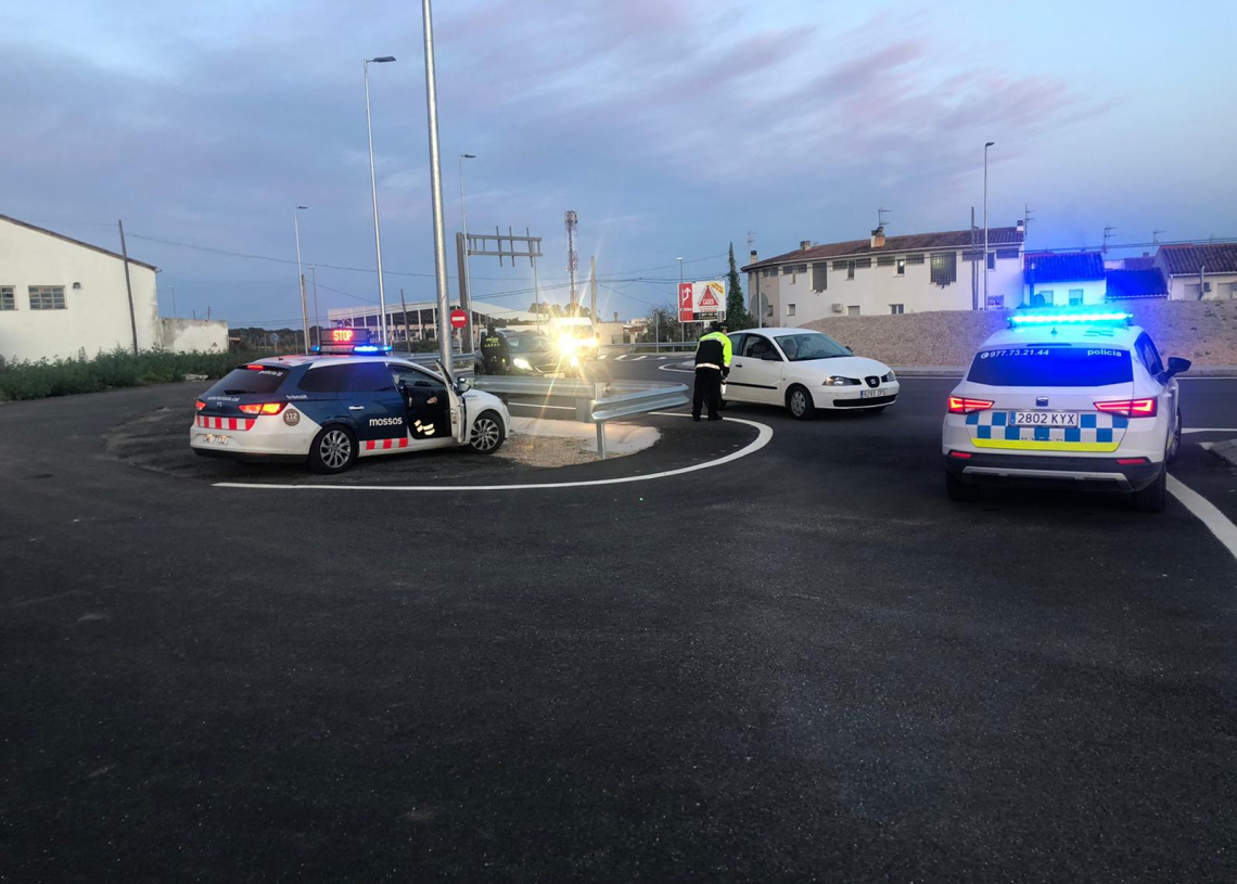 Alcanar torna a confinar les zones turístiques per la possible arribada de vehicles