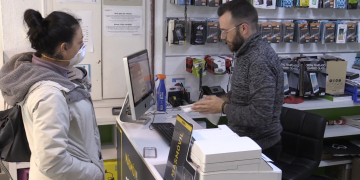 Creix la demanda d’internet i les reparacions de telèfons mòbils