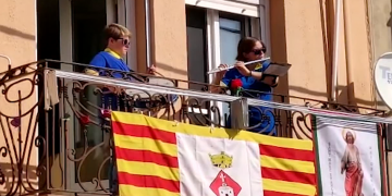 El Mas de Barberans celebra Sant Marc des dels balcons i internet