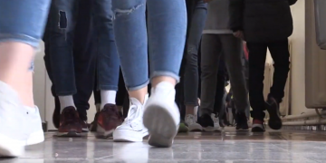 Els sindicats alerten que el coronavirus ha agreujat la bretxa digital a l’ensenyament