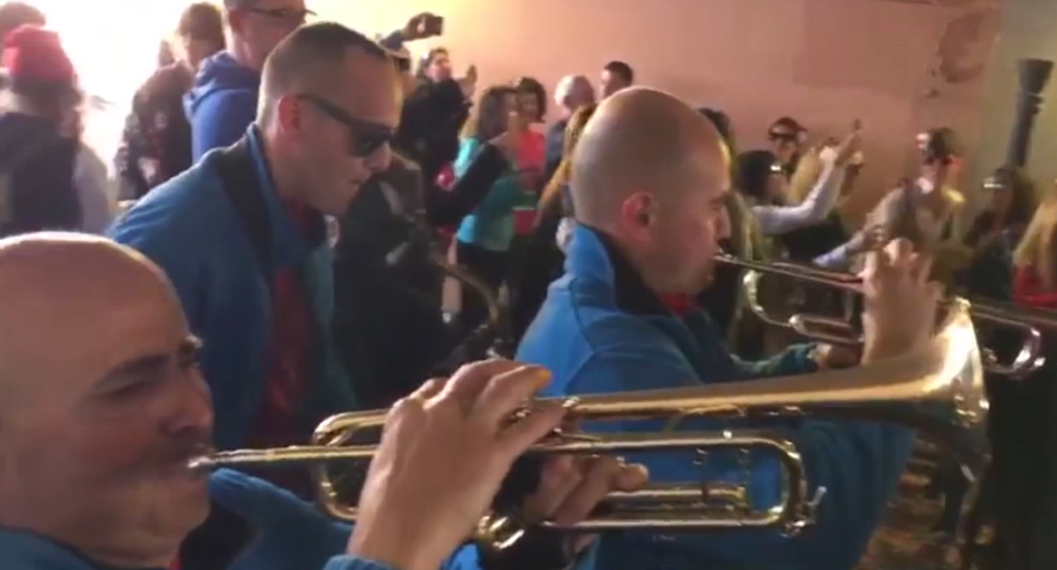 Les xarangues que no sonaran este estiu volen tornar amb més força