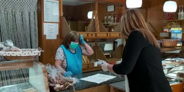 Sant Jaume reparteix mascaretes per a tots els seus veïns