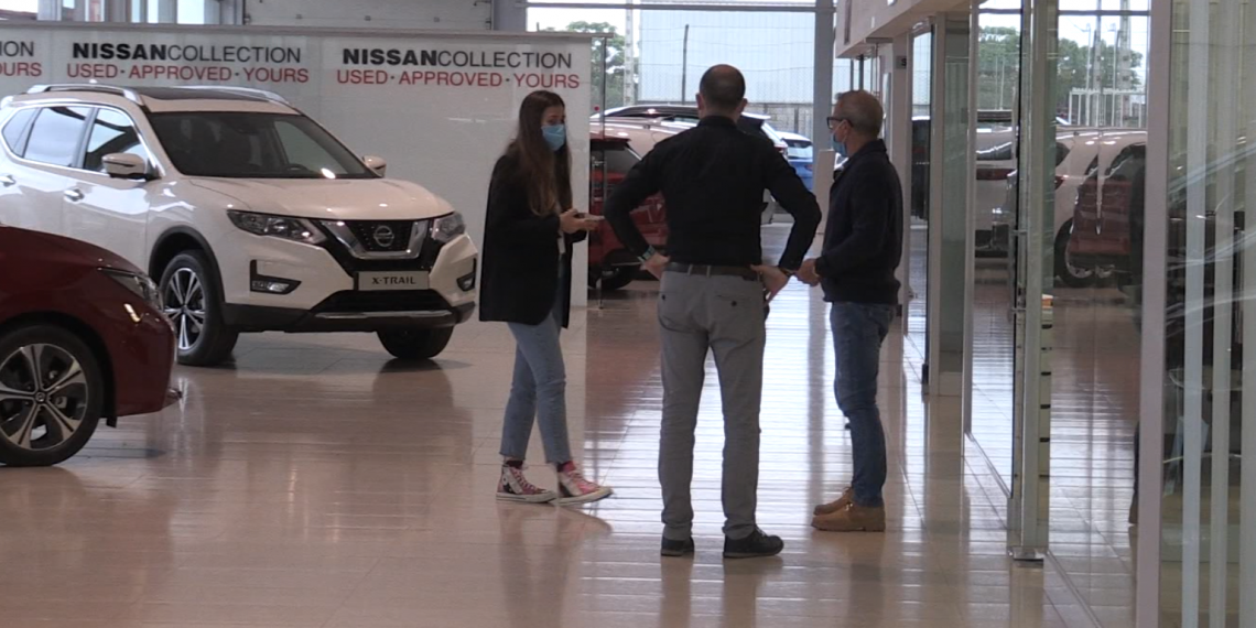Els concessionaris reobren amb cita prèvia i a l’espera que es reactivi el mercat