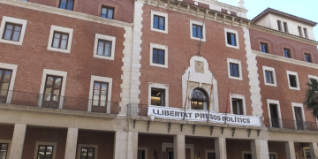 El ple de Tortosa aprova el primer paquet de mesures per a la reactivació econòmica