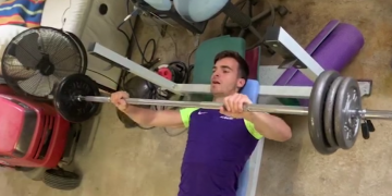 El defensa canareu Manel Royo valora la temporada positivament