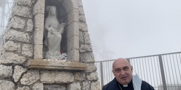 El Bisbe de Tortosa manifesta el seu “dolor” per l’agressió a la imatge de la Cinta del cim de Caro