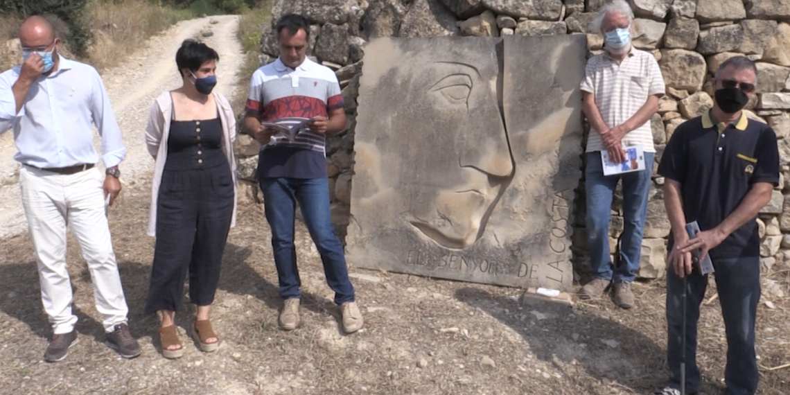 La Terra Alta impulsa el projecte escultòric ‘Art al Ras’ amb una guia i codis QR