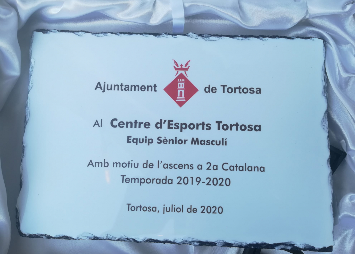 Les millors imatges de la recepció de l’Ajuntament de Tortosa al CE Tortosa pel seu ascens