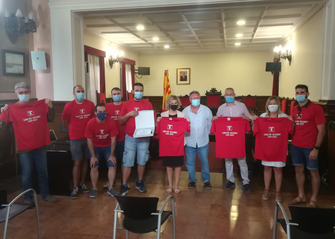 Les millors imatges de la recepció de l’Ajuntament de Tortosa al CE Tortosa pel seu ascens
