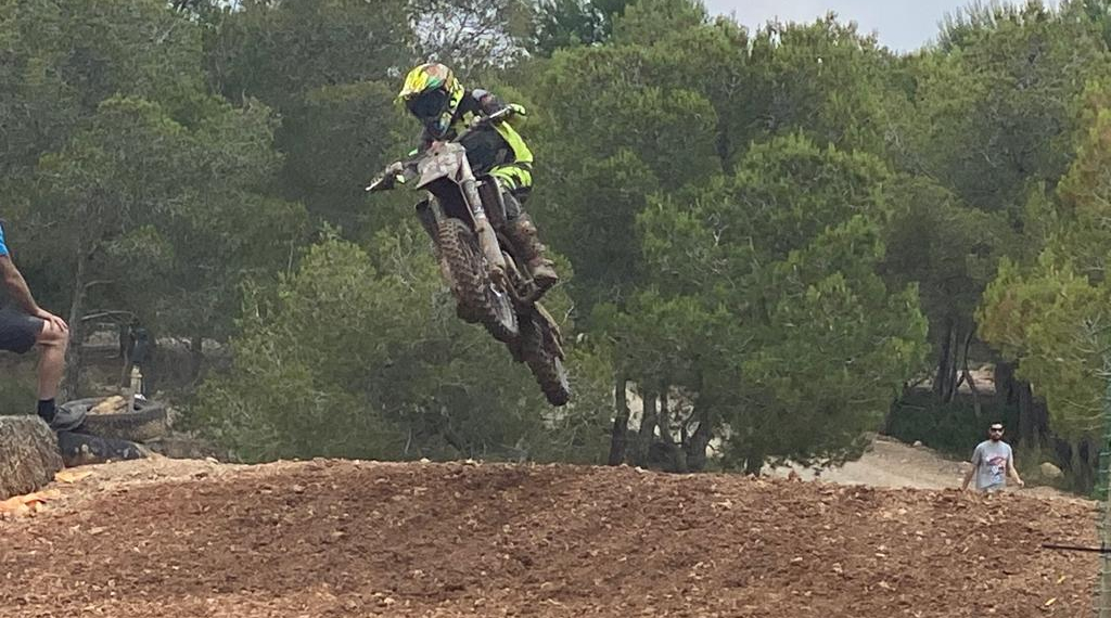 El jesusenc David Rosa, entrenat per Pau Doñate, acaba desè a la segona prova del Català de motocròs