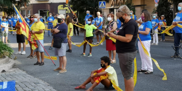 Parlaments, poesia i música donen forma a la Diada de Tortosa