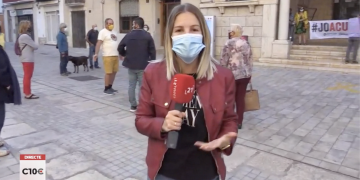 #10COMARQUES: Concentració a Amposta en rebuig a la inhabilitació de Quim Torra