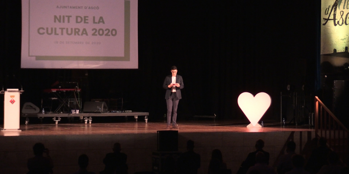 La poesia de Jordi Farré i la narrativa de Núria Abad triomfen als premis Vila d’Ascó 2020