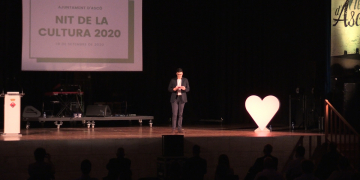 La poesia de Jordi Farré i la narrativa de Núria Abad triomfen als premis Vila d’Ascó 2020