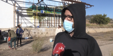 Un mural a la Via Verda mostra l’oposició de la Terra Alta a la massificació eòlica