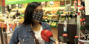 Una cinquantena de voluntaris fan la compra a persones confinades a l’Ametlla de Mar