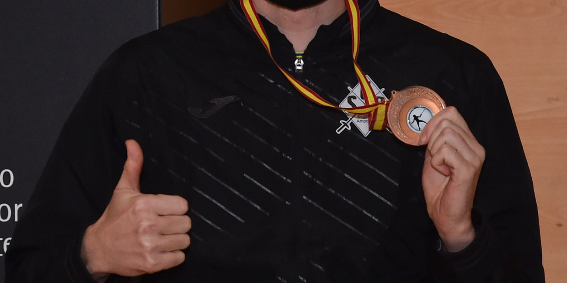 Àngel Fabregat aconsegueix la medalla de bronze a l’Estatal d’esgrima