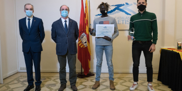 Hailu Estrampes (CA Ascó-Ribera d’Ebre) reb el guardó com a millor atleta sub’14 a la Diada de l’Atletisme Català