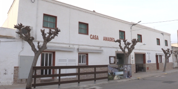 Les cases de colònies tornen a obrir en un període de prova