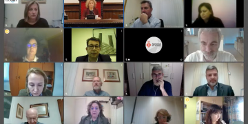 El ple de Tortosa rebutja canviar el nom de la plaça d’Espanya