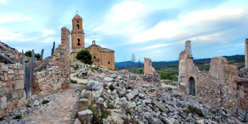 Adjudiquen la redacció del projecte per conservar i rehabilitar el Poble Vell de Corbera d’Ebre