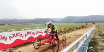 El tortosí Kiko Vallespí acaba tercer a l’Estatal de Mushing sobre terra