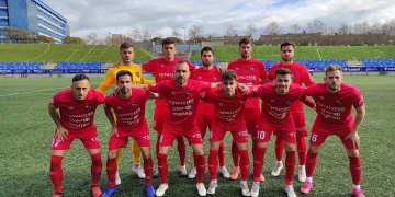 El paülsenc Pol Prats debuta amb derrota amb l’Olot, davant del Badalona