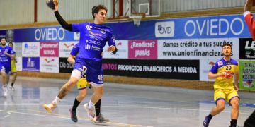 El Base Oviedo de Toni Malla guanya i segueix liderant la classificació