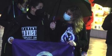 Un centenar de persones es concentren a Tortosa per reivindicar el 8-M