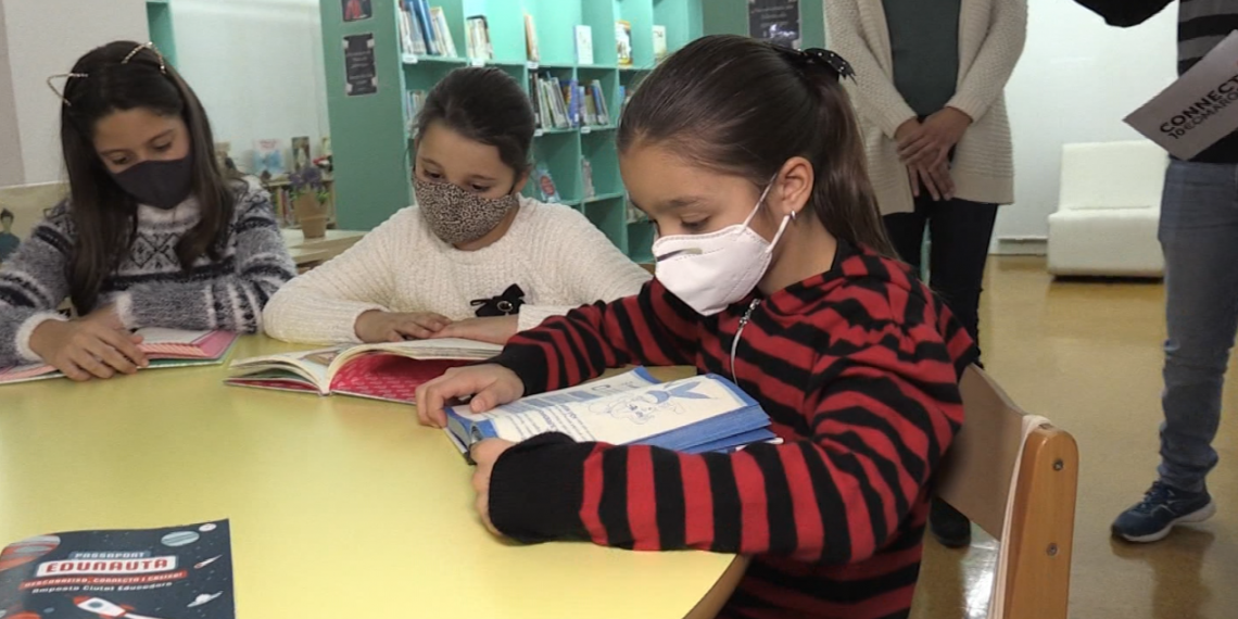 Els infants ampostins s’apropen a la cultura gràcies al passaport Edunauta
