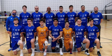 El Volei Roquetes veu com l’Olot li remunta el partit (3-2)
