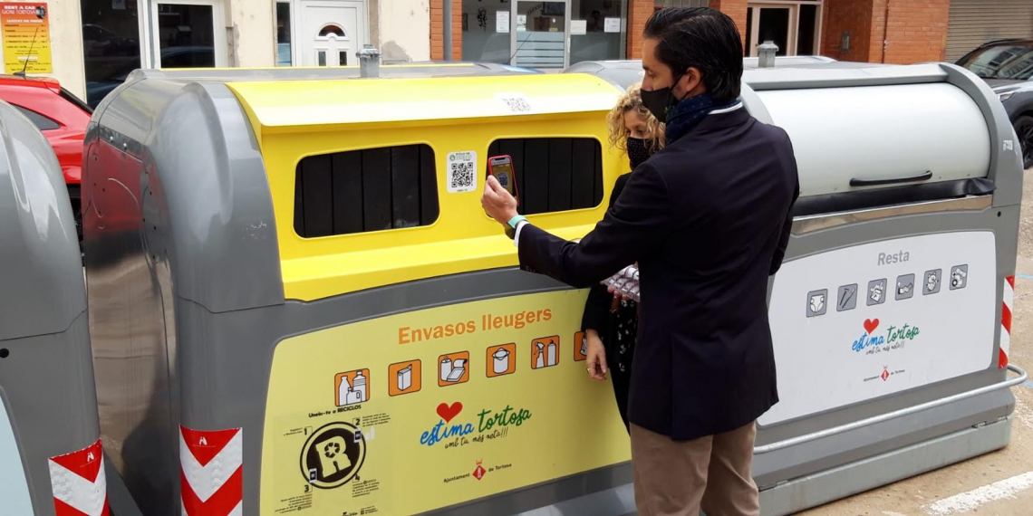 Els veïns de Tortosa ja poden obtenir recompenses si reciclen bé els envasos