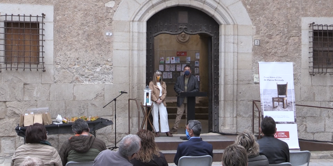 ‘Finestres’ i ‘Miralls… impossible oblit’, guanyadors del premi de poesia de la Ribera d’Ebre