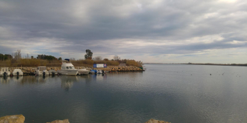 Mor un pescador a Deltebre després d’enredar-se en una xarxa a l’aigua