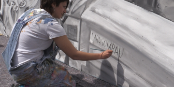 ‘Les incomptables’ dones treballadores representades en un mural de l’artista Lara Gombau al Mas de Barberans