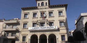 Tomàs desmenteix Masià i afirma que la situació financera d’Amposta és bona