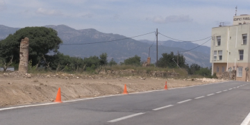 Polèmica a Bítem per l’enderroc del mur del Mas del Bisbe