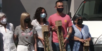 Els pagesos de la Ribera d’Ebre reben les oliveres solidàries d’una campanya de suport per l’incendi del 2019