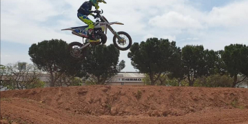 Unai Ortiz, del Moto Club Tortosa, firma dos setenes posicions a Massamagrell