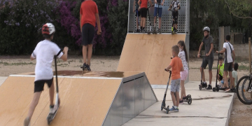 L’Aldea inaugura l’skate park, molt esperat entre els més joves