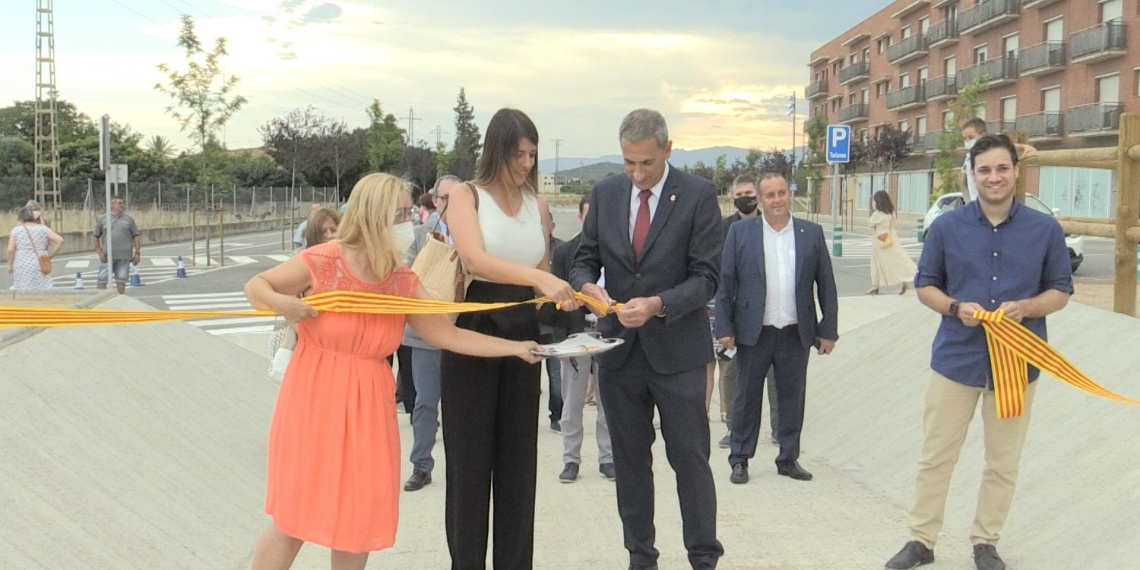 L’Aldea inaugura les obres del passeig de la Via i homenatja els antics ferroviaris